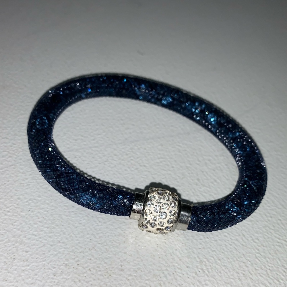 {Bracelet}